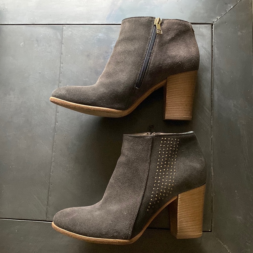 EUC! Alberto Fermani Booties Size 7 1/2 Gray